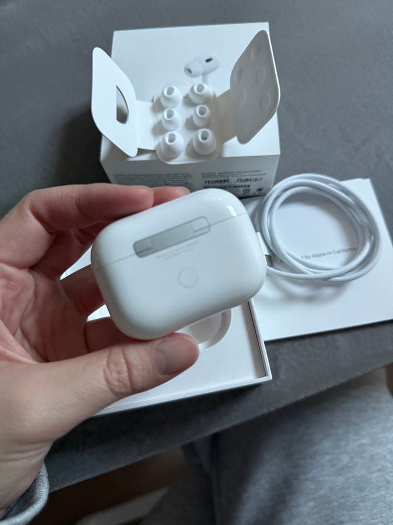 AirPods Pro (第2世代) 本体 充電ケーブル付き