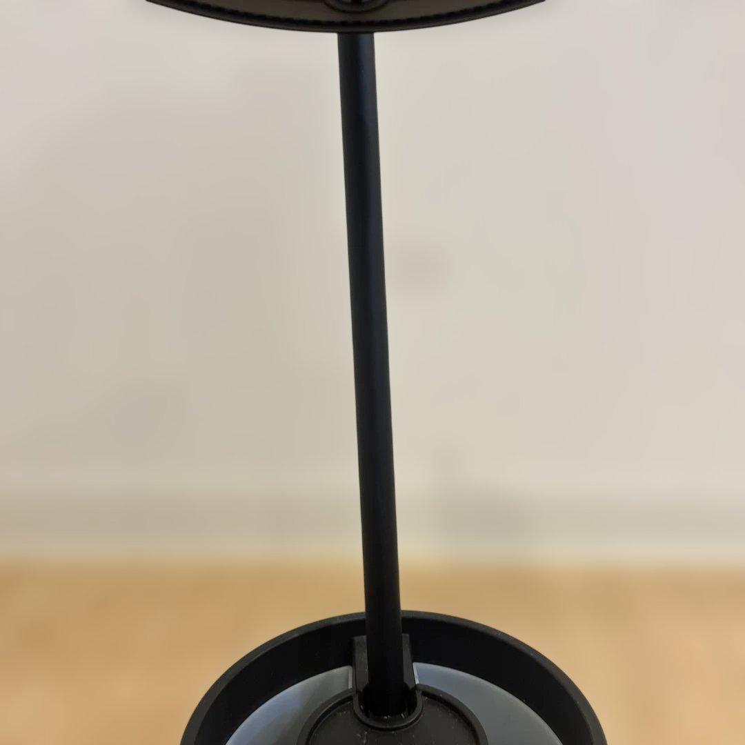 バルミューダ　デスクライト