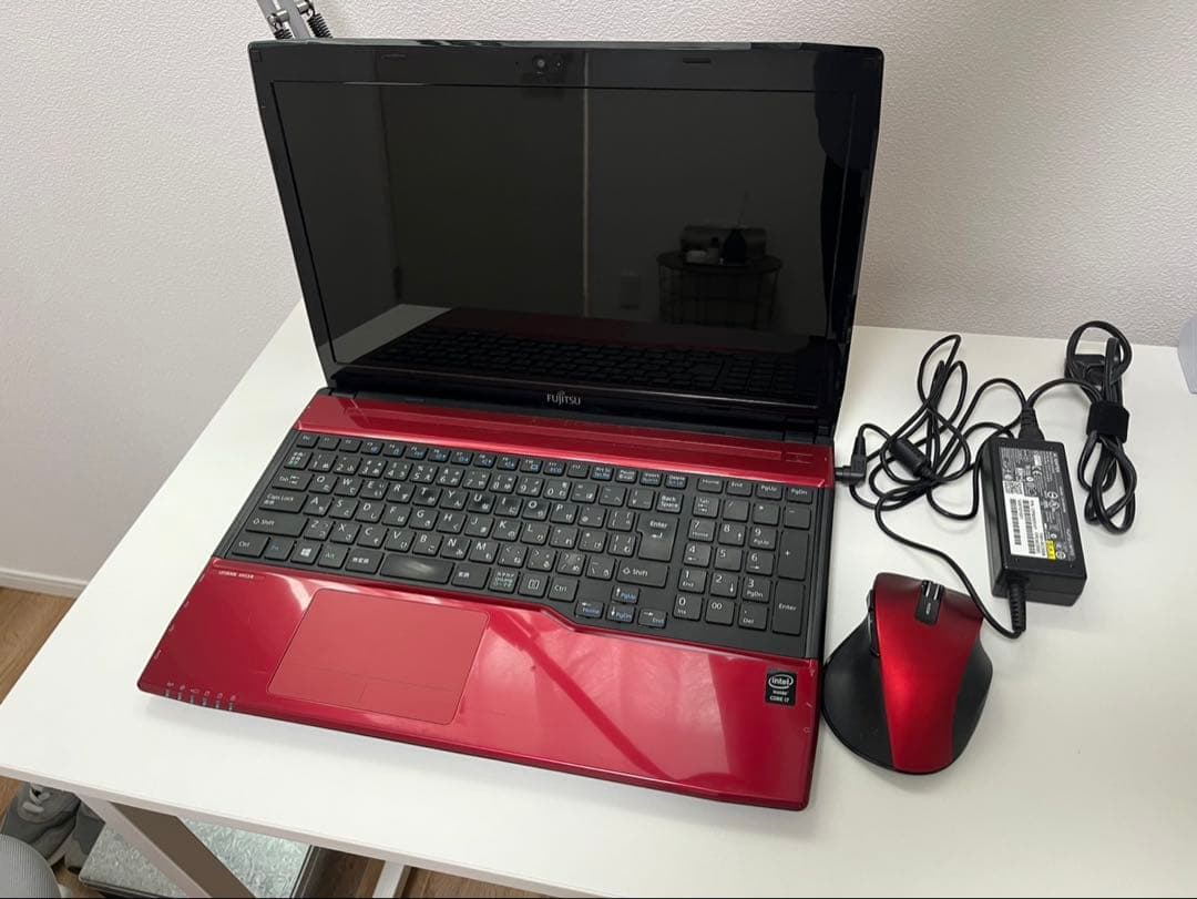 Windowsノート本体 FUJITSU LIFEBOOK AH53/R FMVA53RR