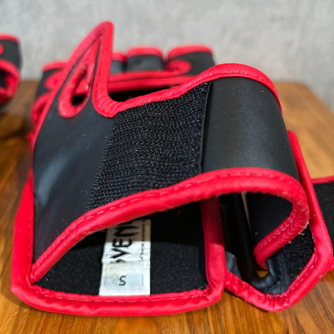 ト*シ様 朝倉未来直筆サイン入り　Venum DEEP オープンフィンガーグロー