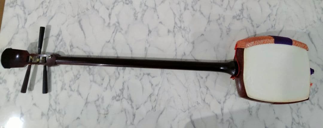 弦楽器 三味線 ハードケース付 調子笛、弦など付属（S1-2）