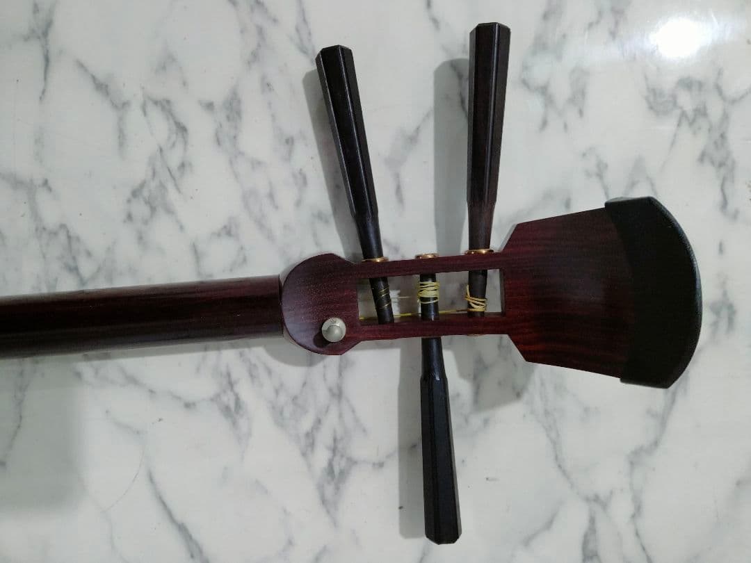 弦楽器 三味線 ハードケース付 調子笛、弦など付属（S1-2）