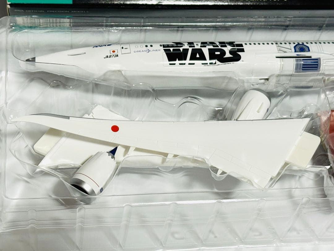 全日空商事 1/200 R2-D2 ANA JET B787-9