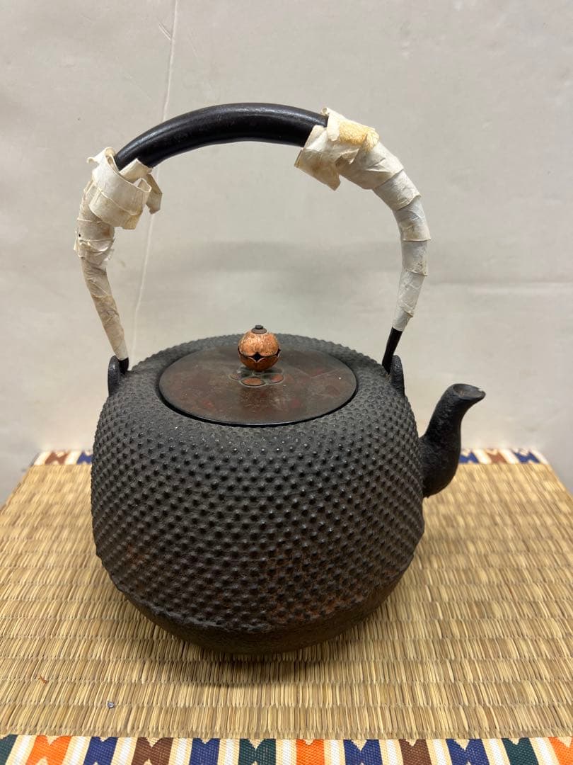 鉄製 鉄瓶 凹凸デザイン