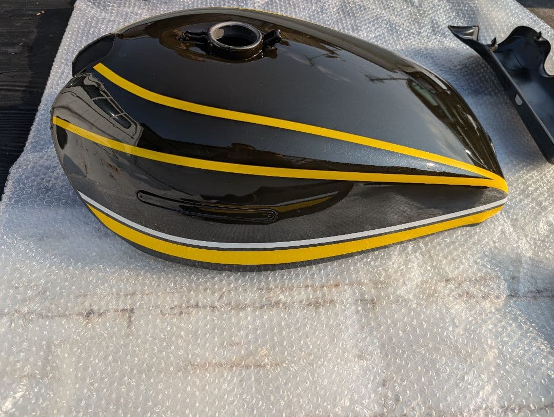 カワサキ純正Z2イエロータイガー外装セット