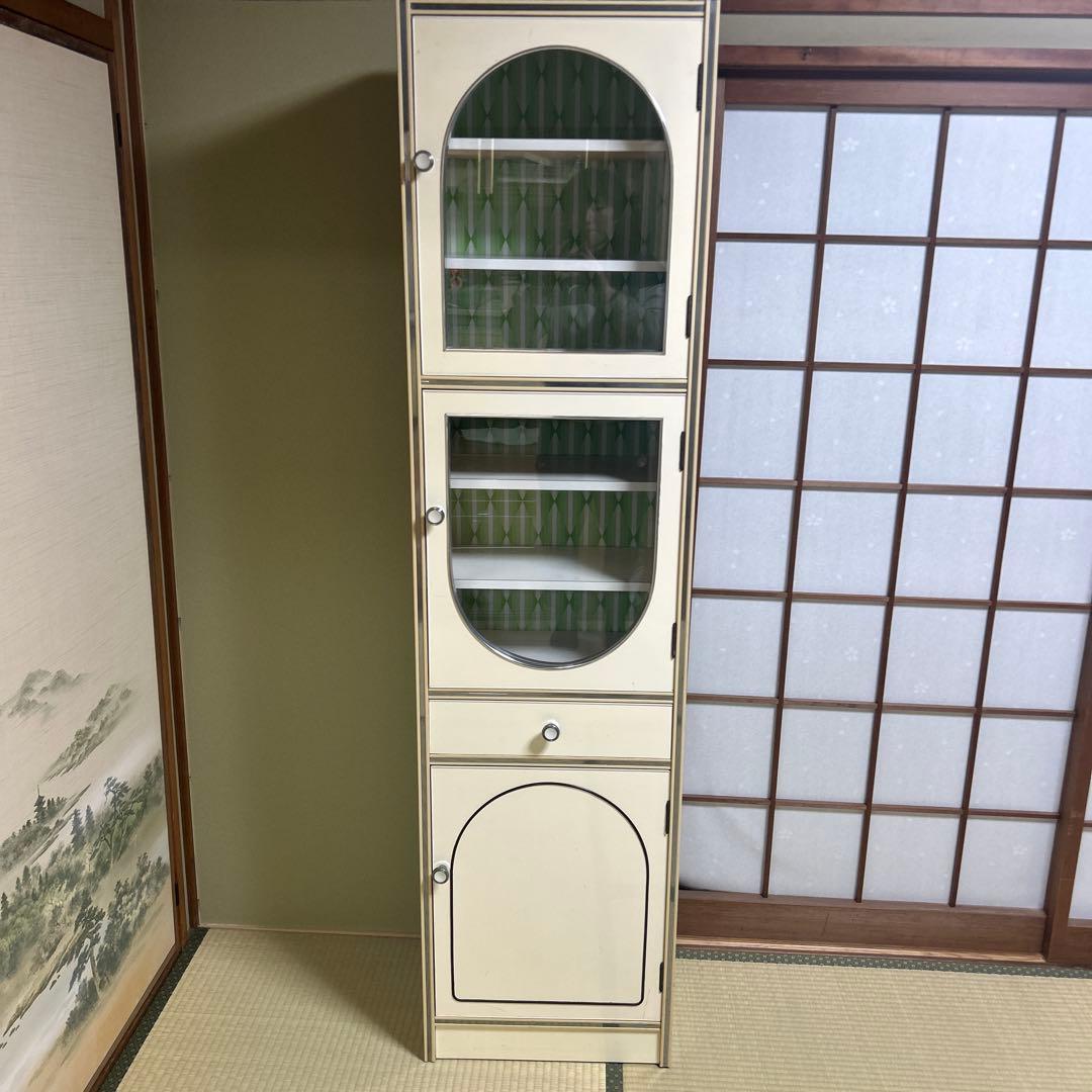 アイボリー キャビネット 透明ガラス扉付き