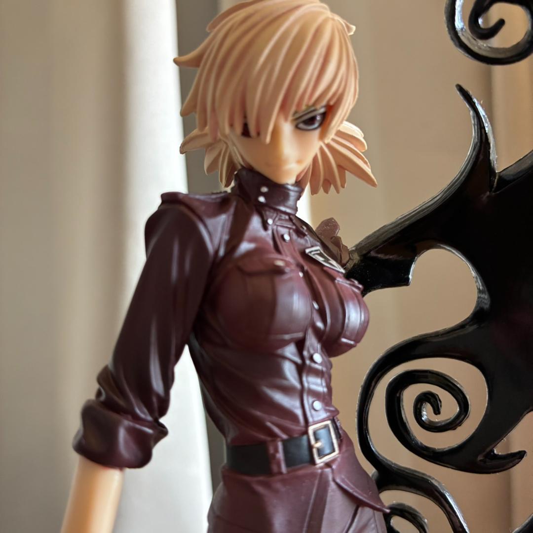 SIF EX ヘルシング セラス・ヴィクトリア 通常版 完成品フィギュア　やまと