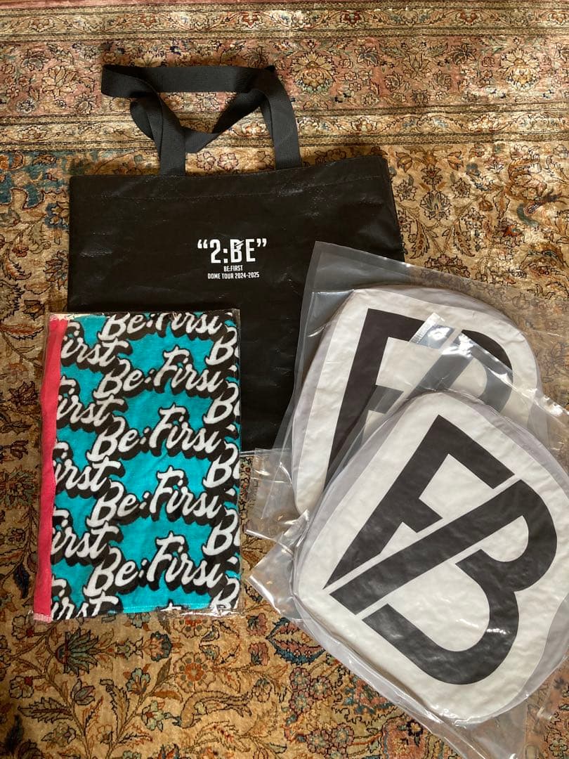 BE:FIRST ロゴタオル　クッション2個　レジャートートバッグ