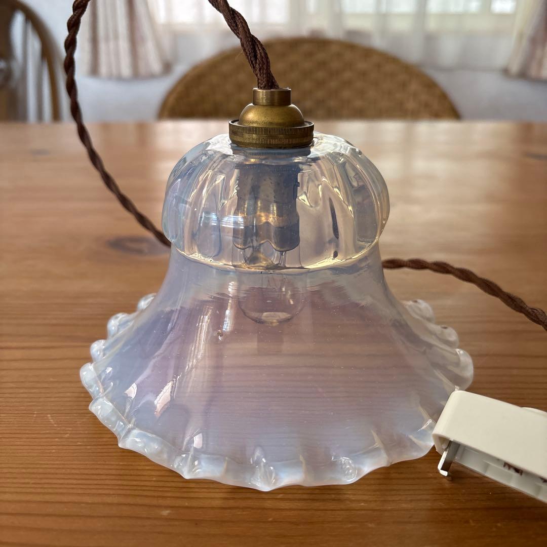 フランスアンティーク　オパールセント　ランプシェード