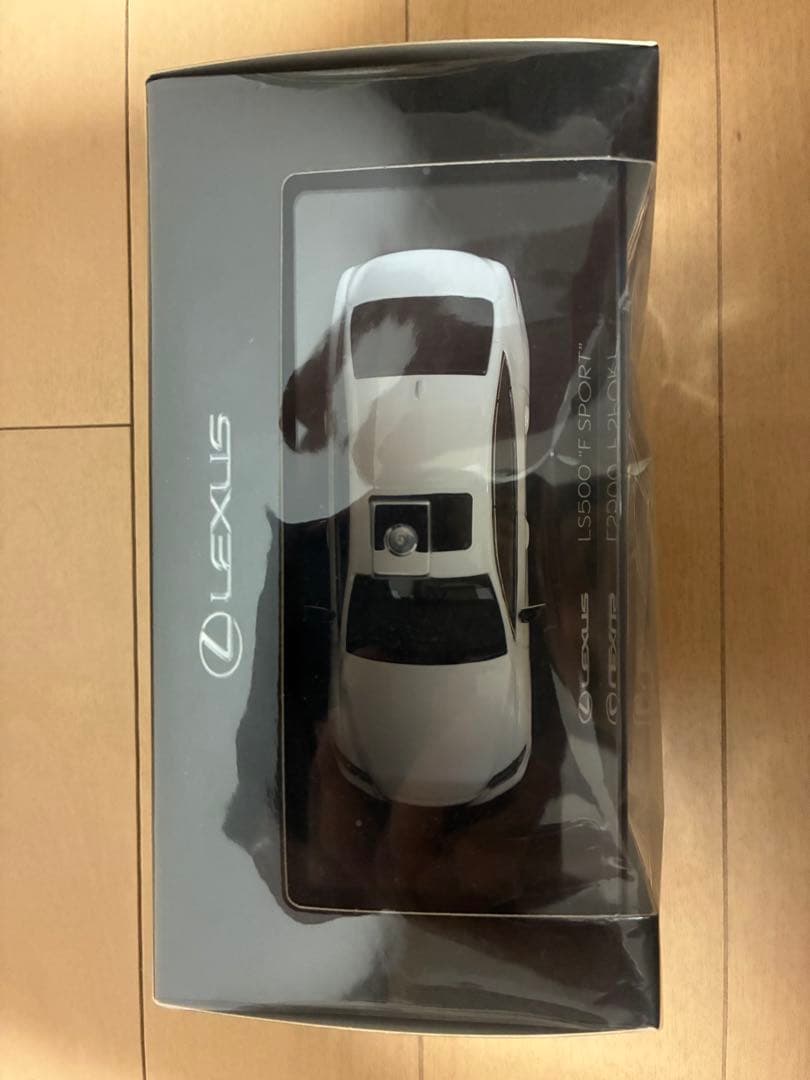 Lexus LS500 F SPORT 1/43スケール