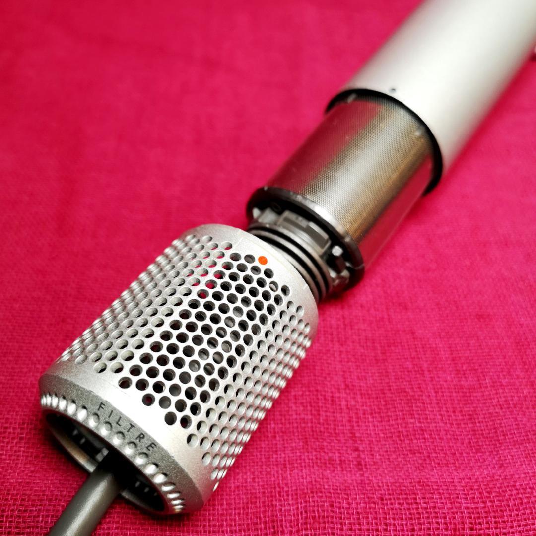 【メンテナンス済み】ダイソンドライヤーHD01 WSN　A1576