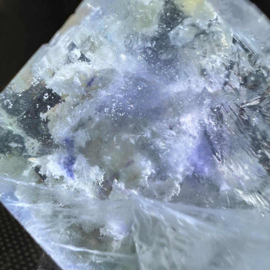 ヤオガンシャン産　クリアフローライト　パープルファントム、ドロマイト内包