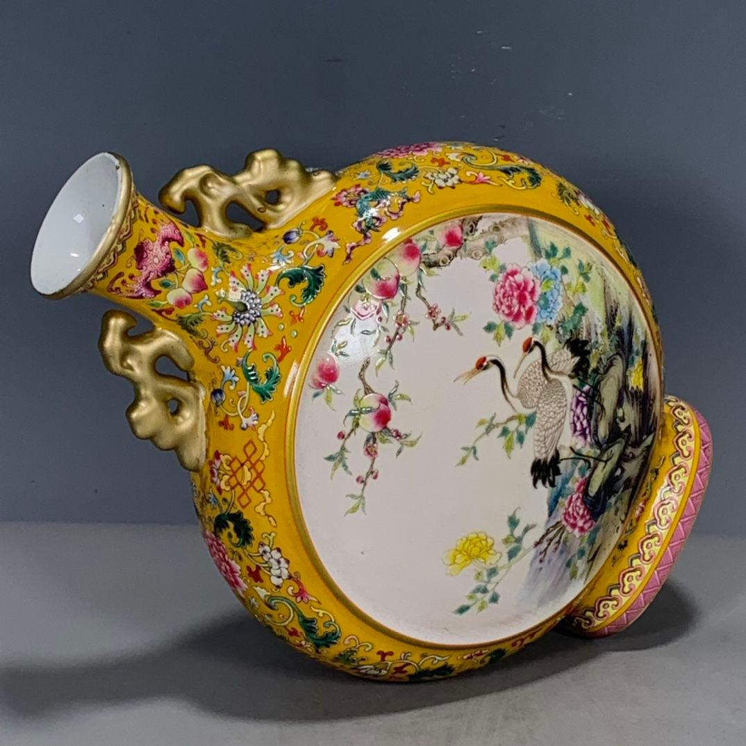 乾隆黄釉蒔絵開窓粉彩鶴抱月甁 花瓶  景徳鎮 陶磁器 装飾品 工芸品美術品 置物