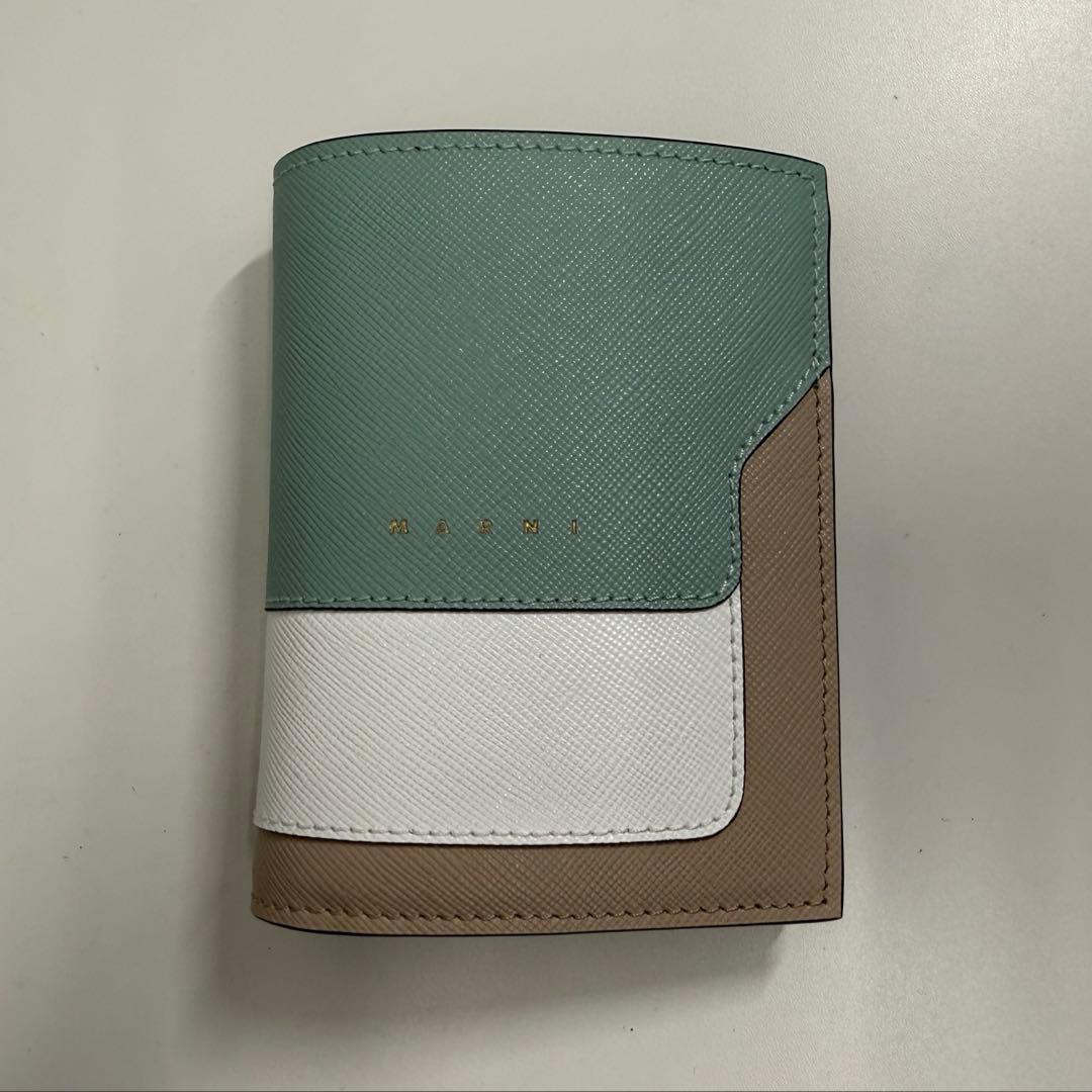 マルニ MARNI 二つ折り財布 未使用品