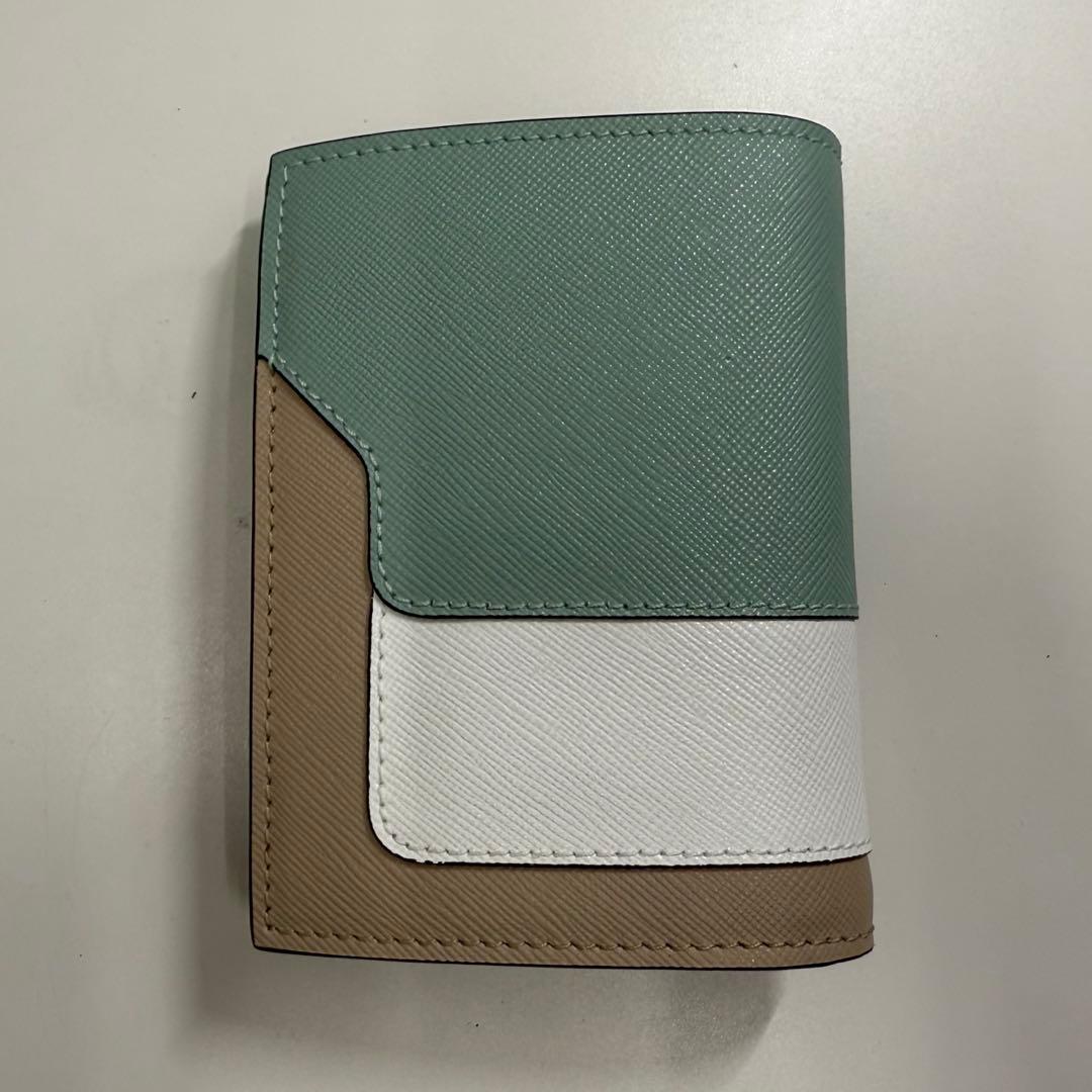 マルニ MARNI 二つ折り財布 未使用品