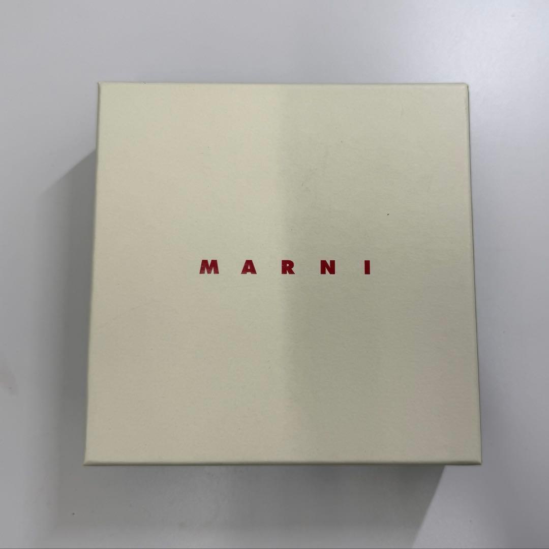 マルニ MARNI 二つ折り財布 未使用品