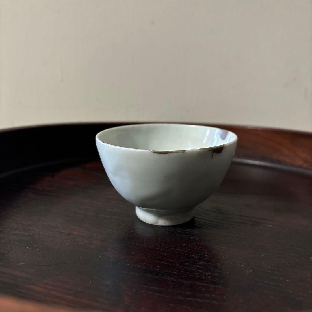 李朝盃　白磁　堅手　ぐい呑み　骨董　アンティーク.古美術.骨董.酒器.韓国骨董.