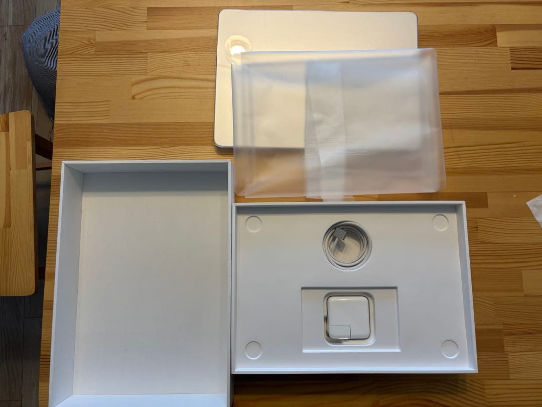 ありりんさん専用【充放電8回】13 MacBook Air M2 256GB