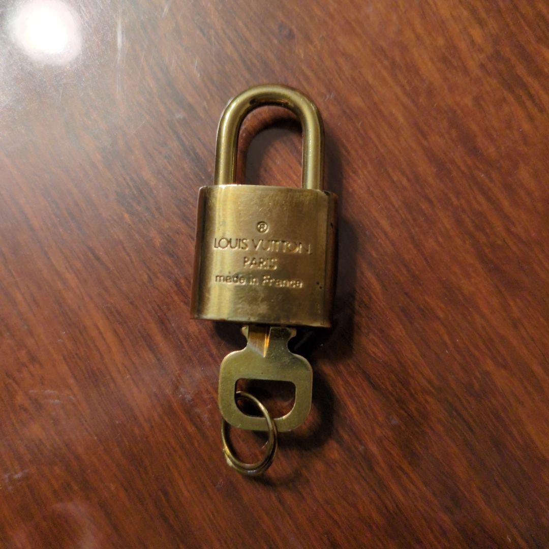 Louis Vuitton 南京錠 真鍮製