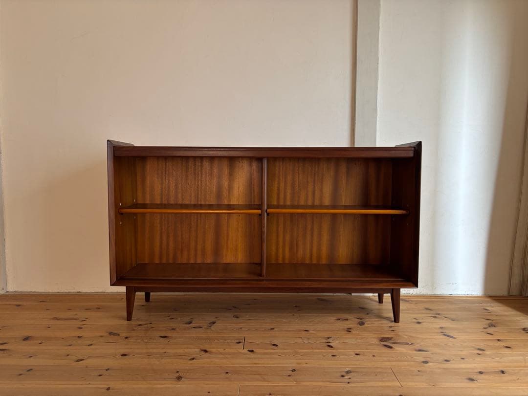 北欧ヴィンテージ　デンマーク　チーク　サイドボードキャビネット