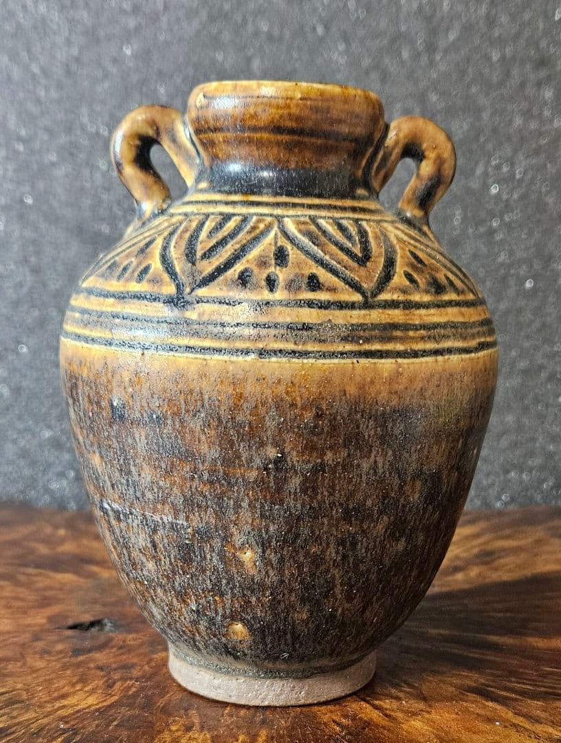 15〜16世紀　中国南方系古陶磁　東南アジア古陶磁　褐釉　陰刻文様　小壺花入茶入