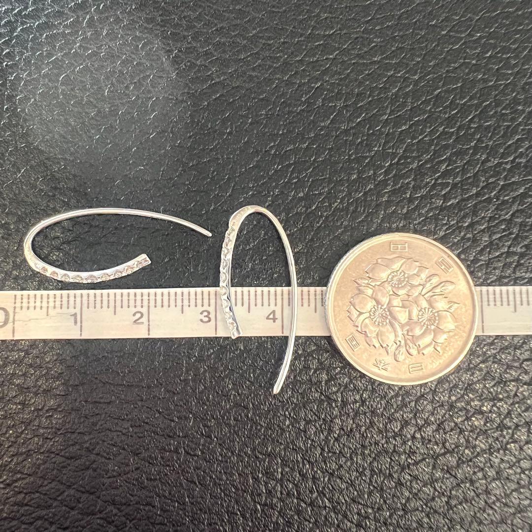 美品 pt900 プラチナ ピアス ダイヤ 0.20ct 1.6g P810