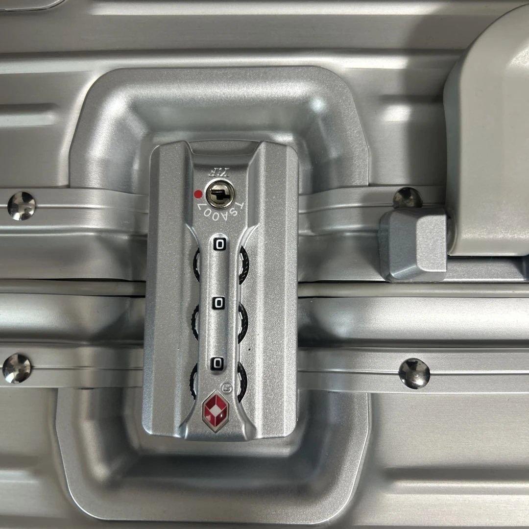 【新品未使用品】非売品メルセデスベンツ　アルミスーツケース　キャリーケース32L