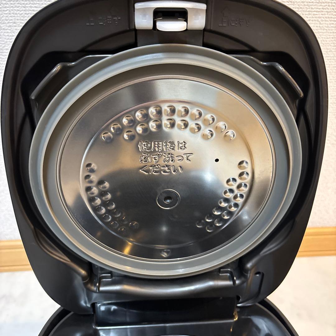 東芝　TOSHIBA 炊飯器　RC-10VRV 真空IH 炎匠炊き