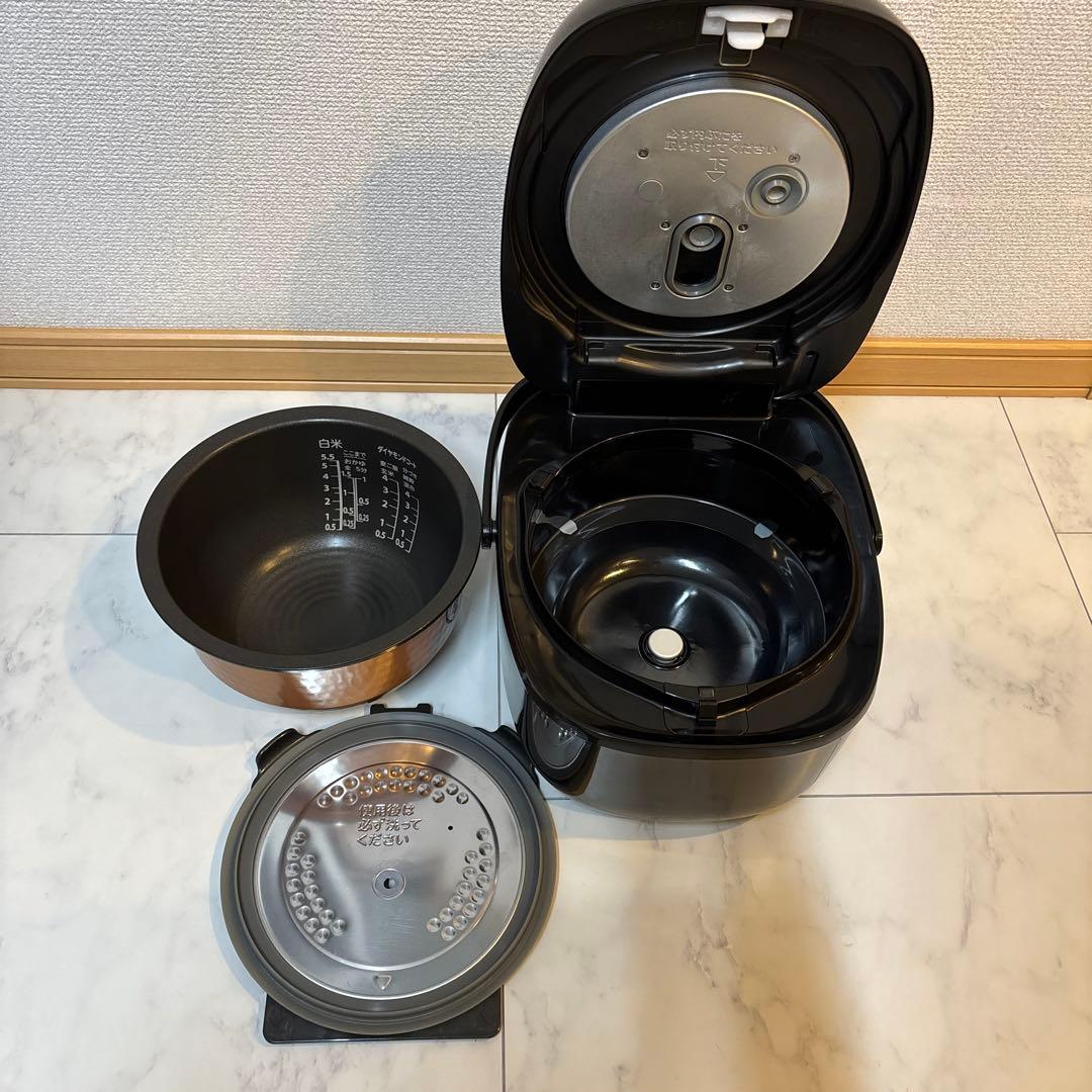 東芝　TOSHIBA 炊飯器　RC-10VRV 真空IH 炎匠炊き