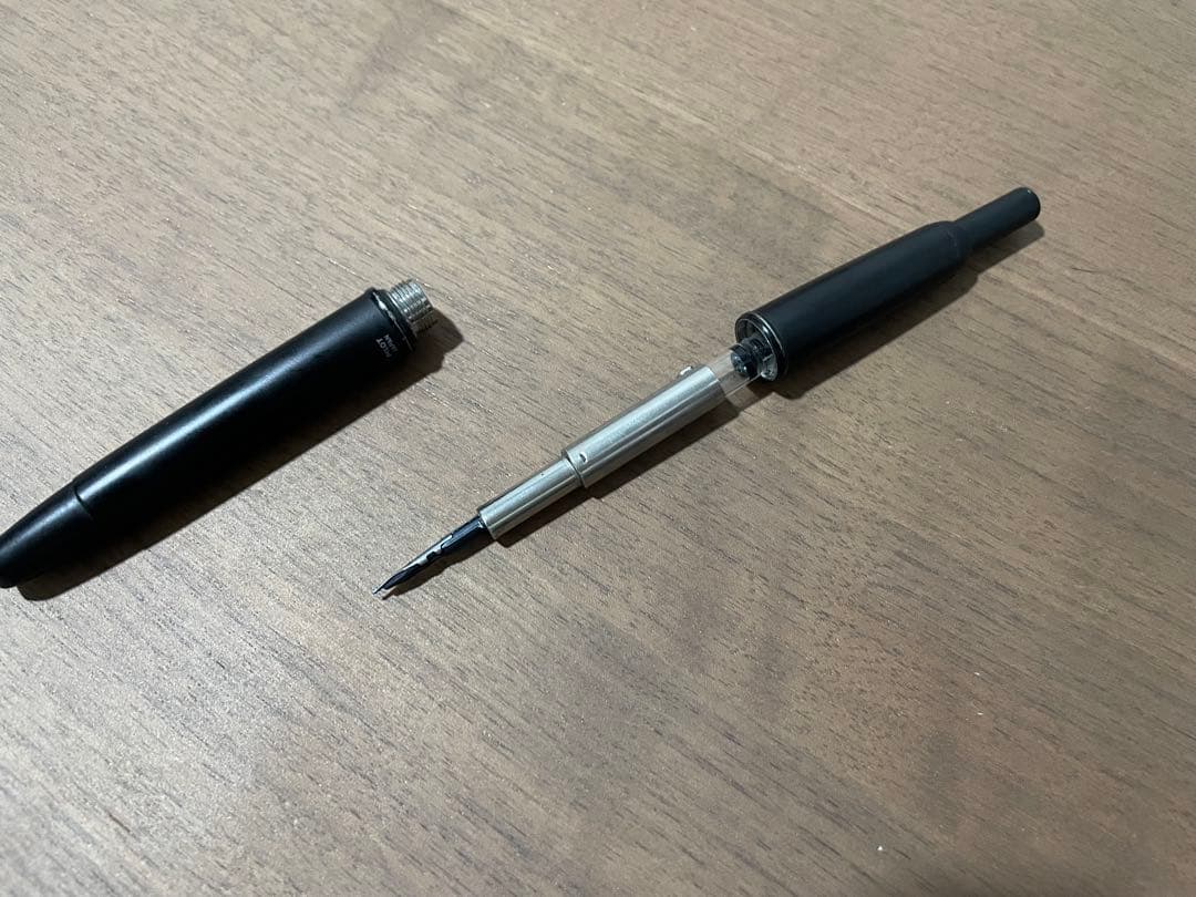 パイロットキャップレス　Fニブ