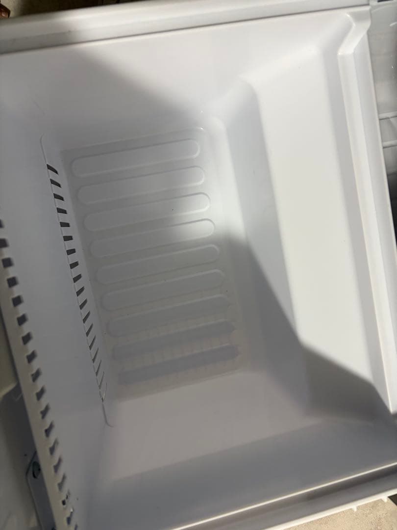 送料込 SHARP SJ-GD14D-B 137L ガラスドア 2018製