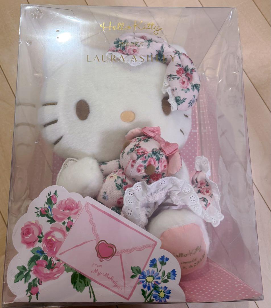 ハローキティ ローラアシュレイ 2015年数量限定のコラボ