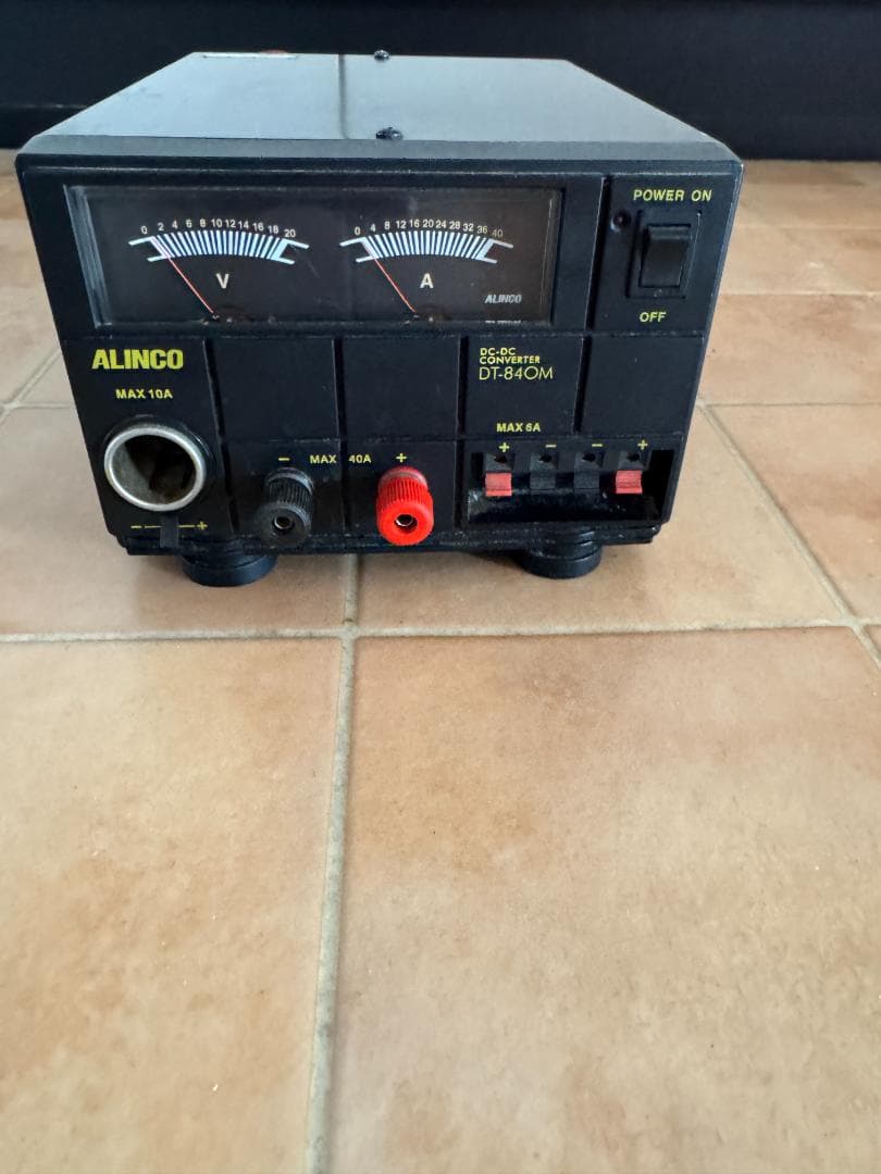 アマチュア無線機　iCOM IC2350D　ALINCO DT-840M 40A