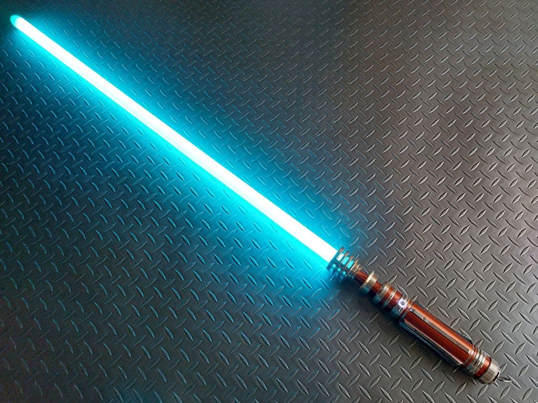 カスタムライトセーバー【Leia SE Variant】SN-PRO新品未使用