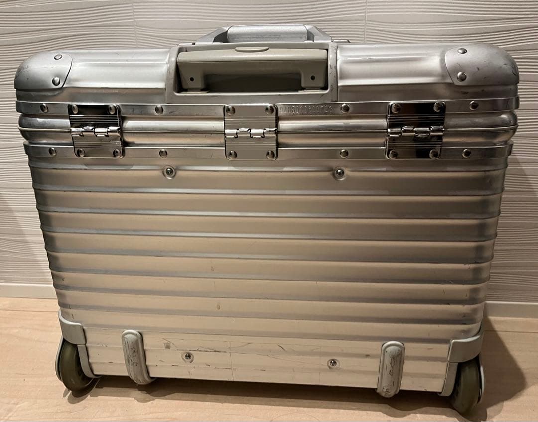 RIMOWA パイロットトロリー 2輪 廃盤　Audi仕様