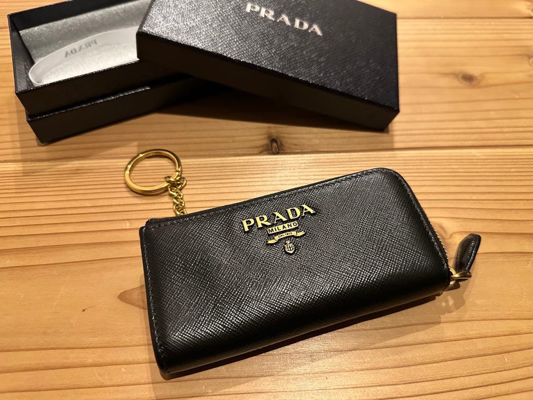 超美品！PRADA ブラック ケース　キーリング付き