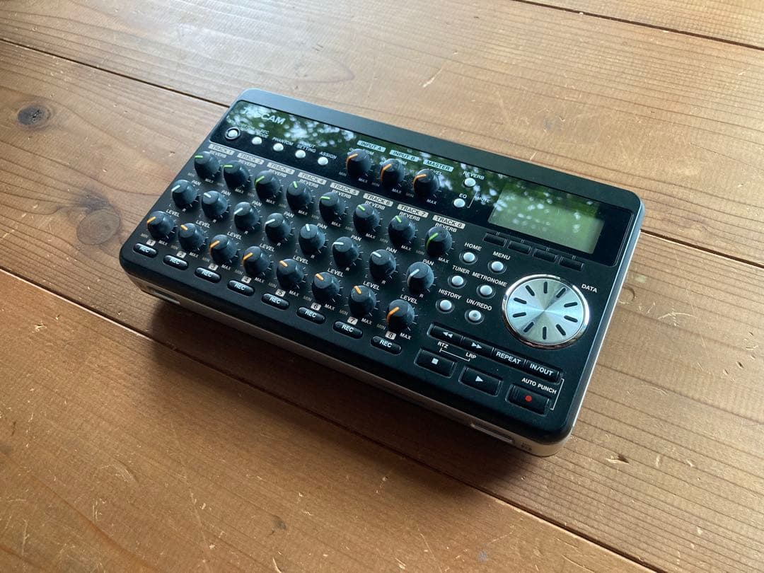 TASCAM DP-008 マルチトラックレコーダー