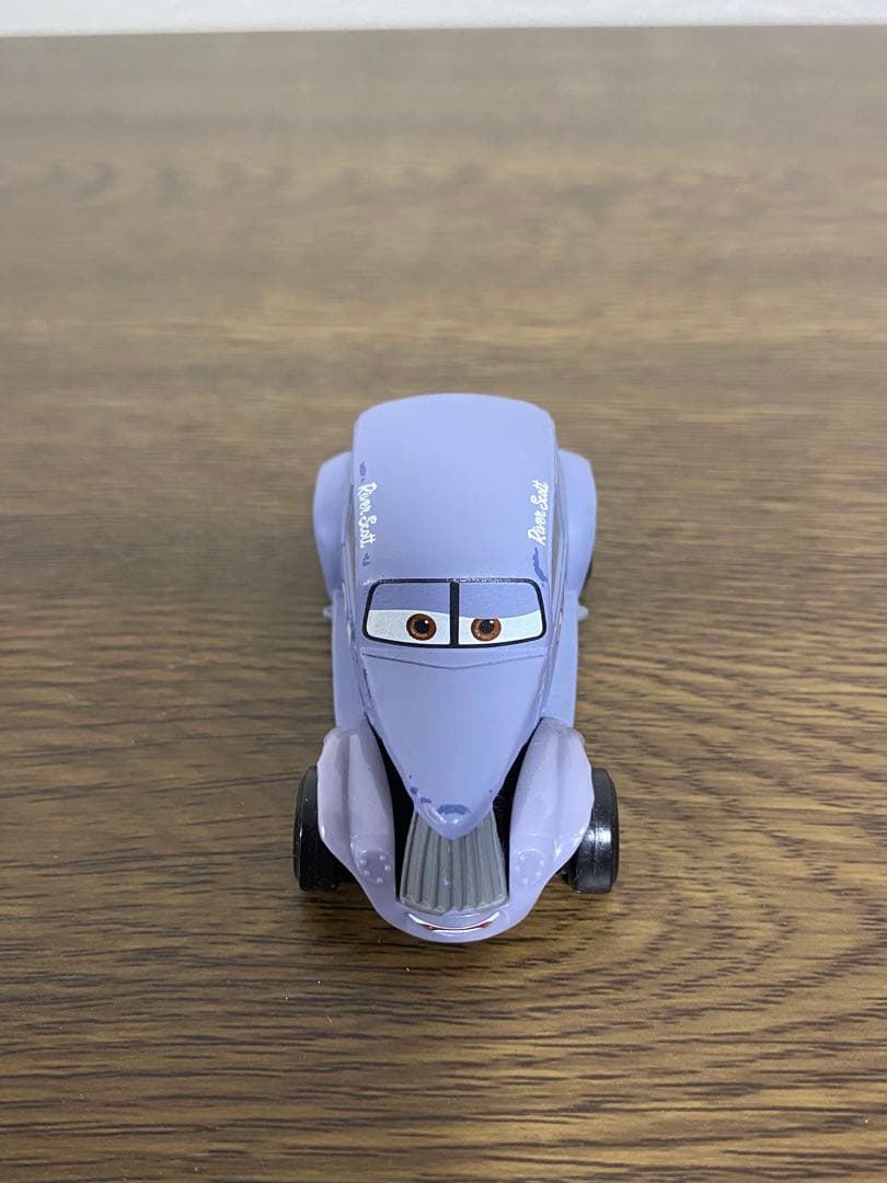 カーズ　トミカ　リップクラッチゴンスキー、リバースコット、ドクター・ダメージ