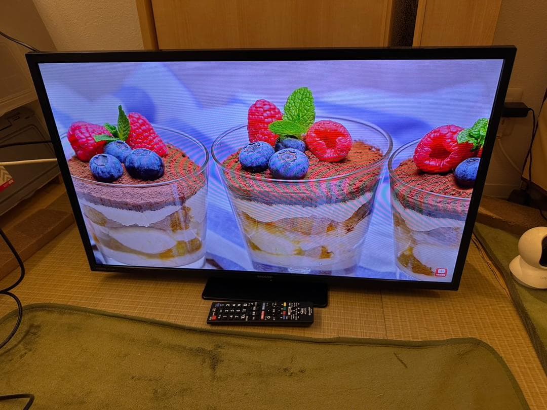 SHARP シャープ　32型　テレビ 2T-C32DE 2023年製　極美品！