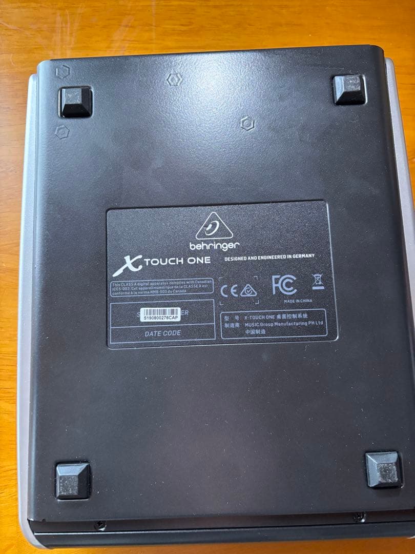 BEHRINGER X-TOUCH ONE ベリンガー フィジカルコントローラー