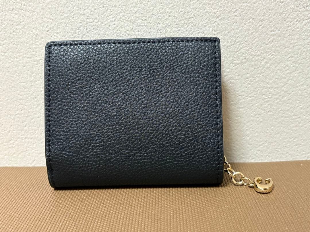 【新品】コーチ　二つ折り財布