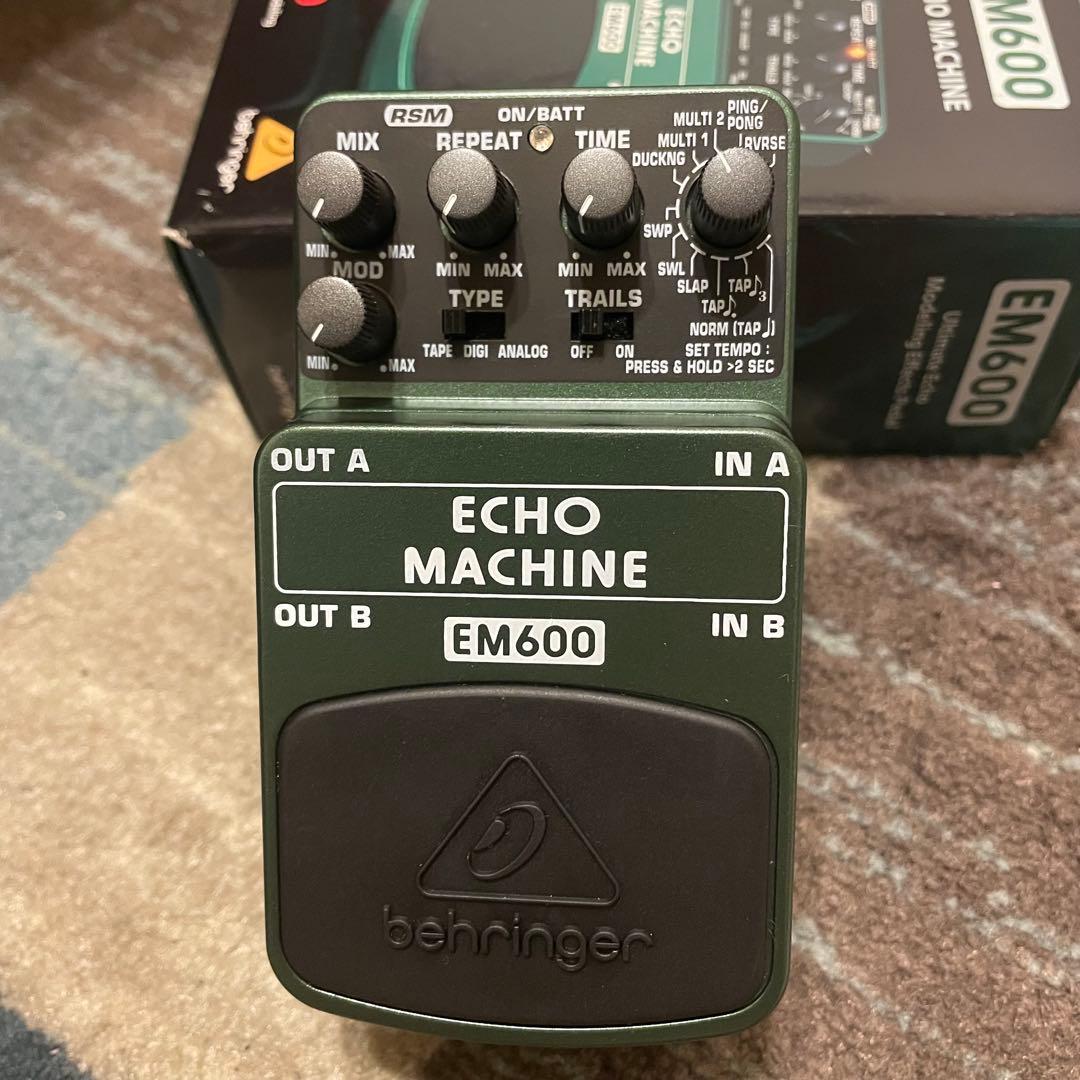 ギター BEHRINGER EM600