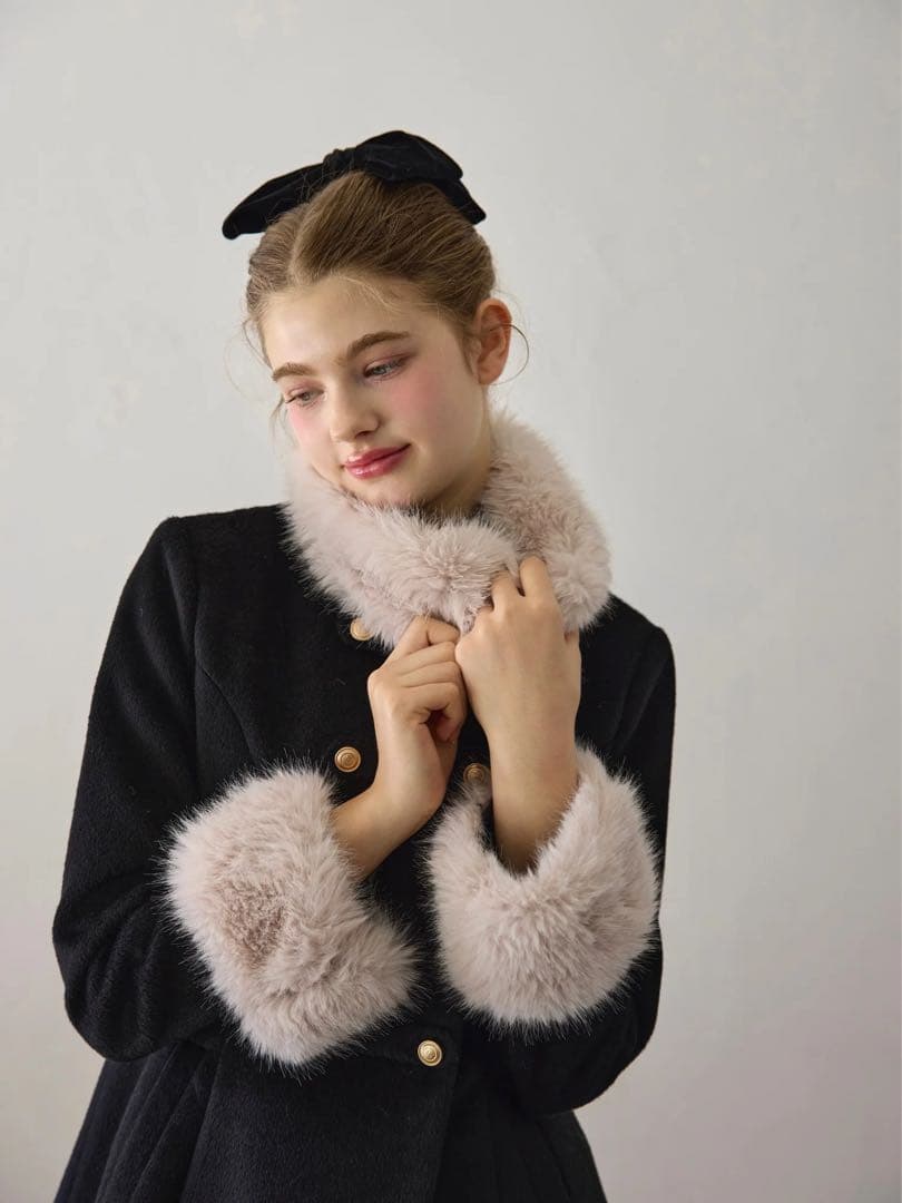 Treat Ürself Muse fur flare coat（black）
