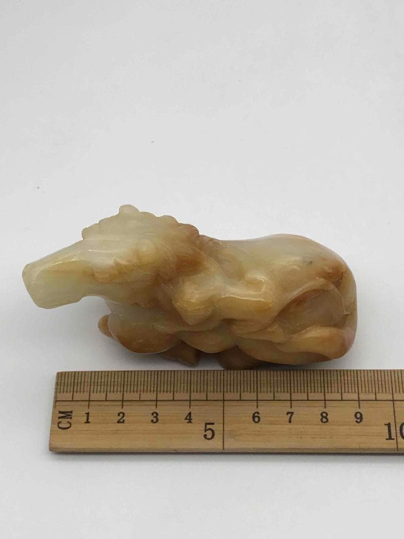 漢時代　和田玉　瑞獣　瑞馬と猿　馬上封候　神駿　玉彫り　古玉石(F-30)