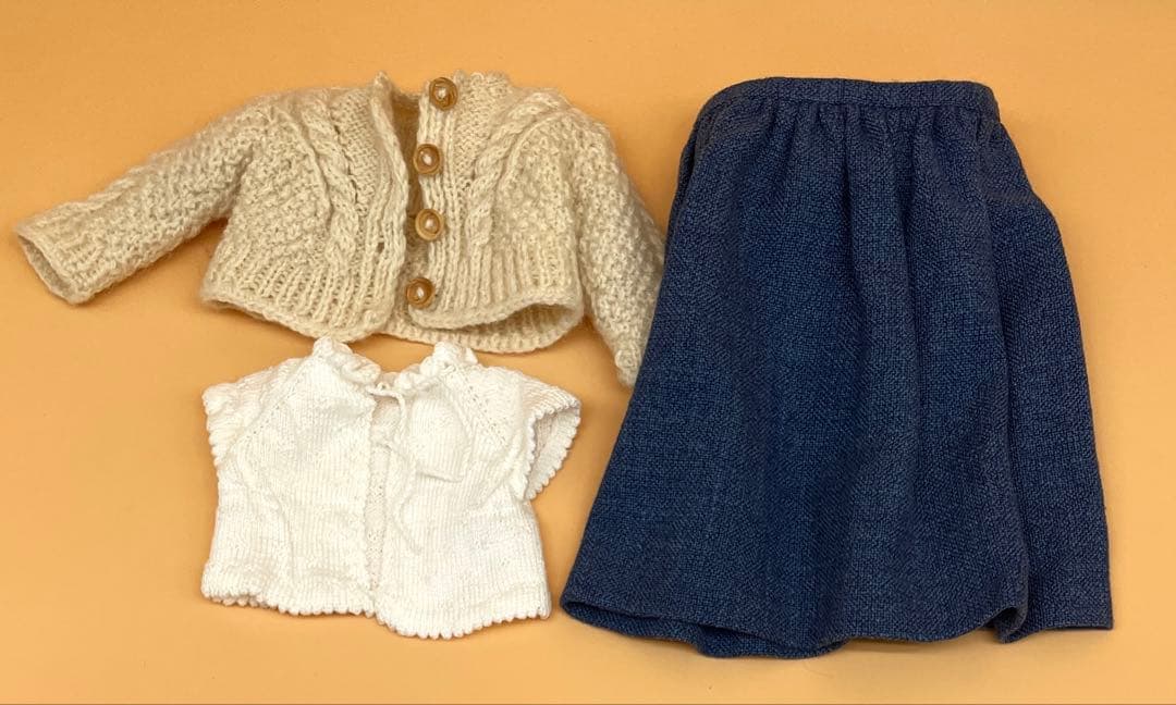 ポングラッツ人形　オールウッド 身長約37cm 着替え用の服有り、スタンド付き