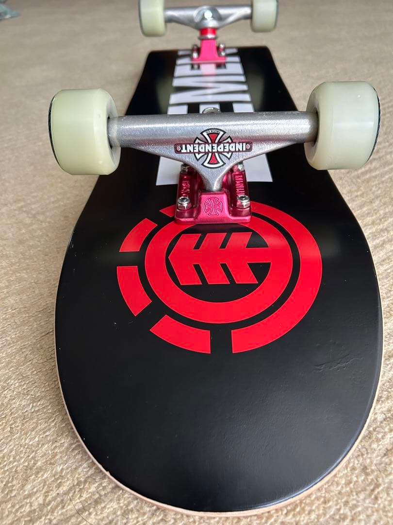 スケートボード　コンプリート　8インチ