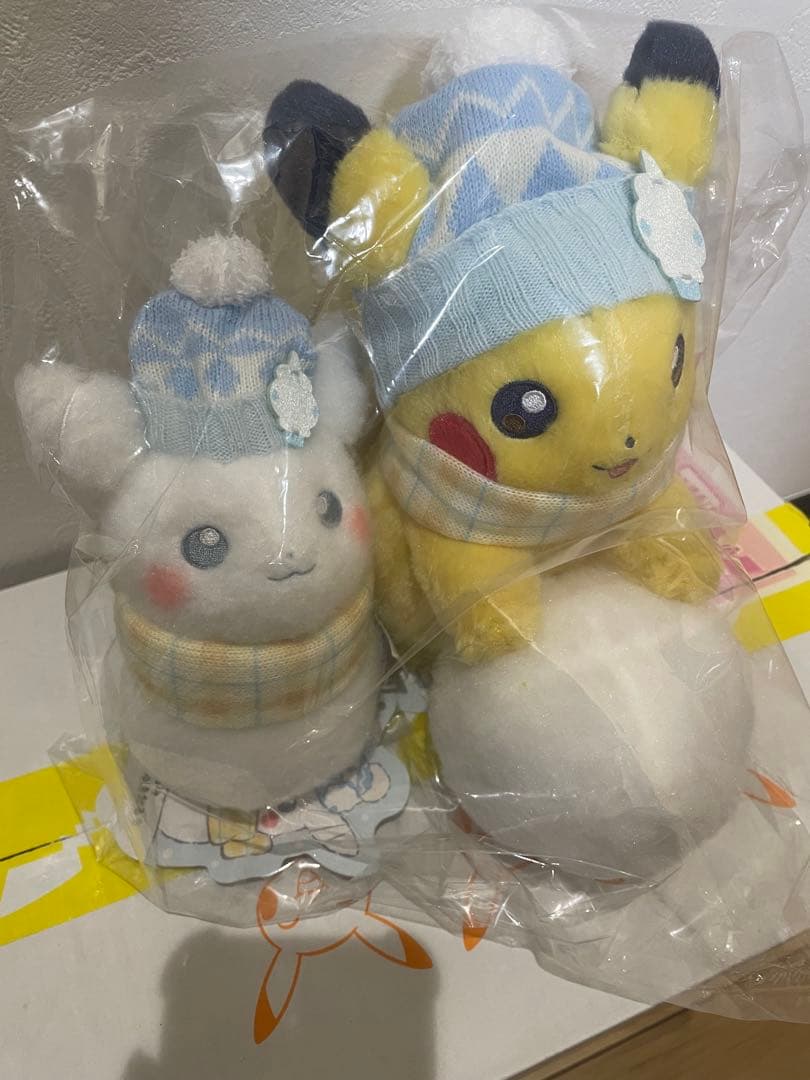 ポケモンぬいぐるみ ピカチュウと ゆきあそび ピカチュウゆきだるま　2点セット