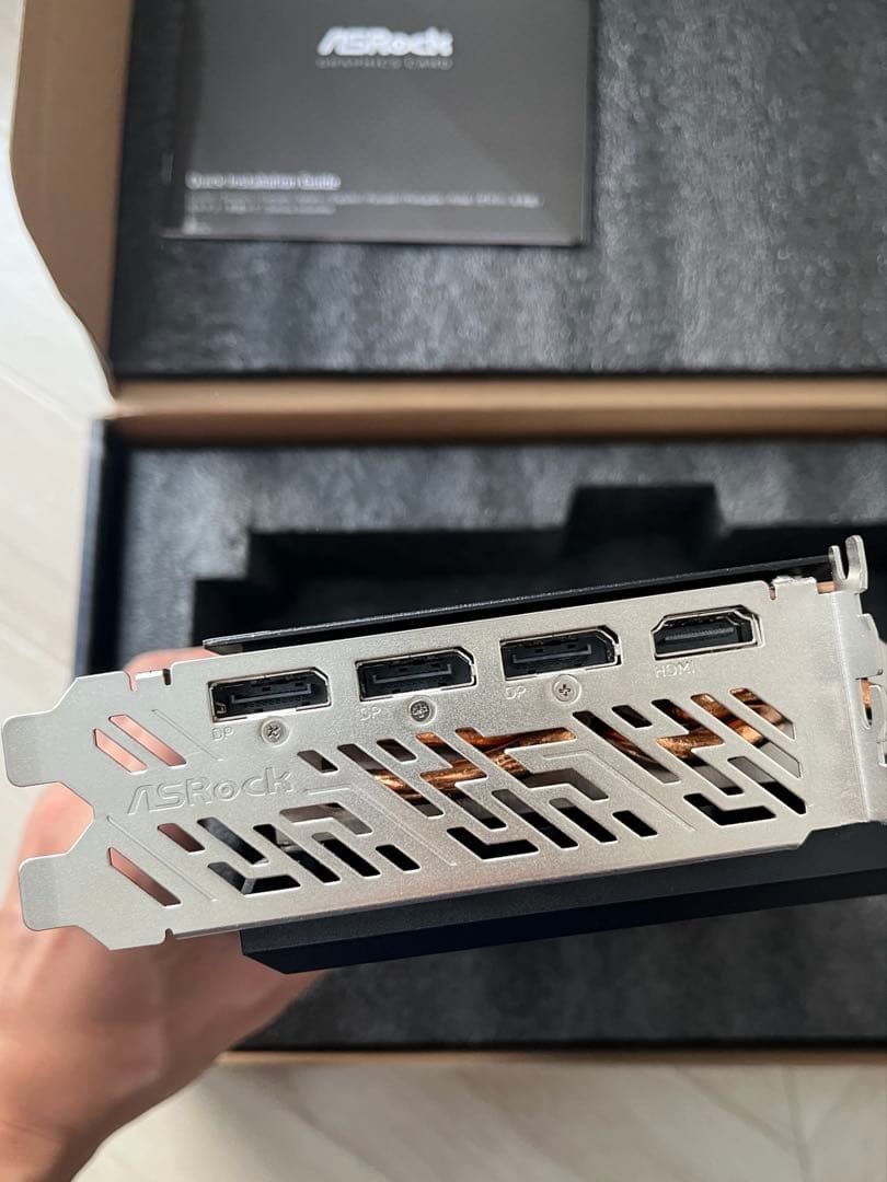 グラフィックボード・グラボ・ビデオカード ASRock AMD RADEON RX7800XT 16GB OC