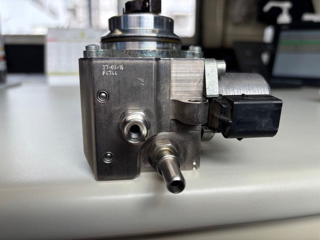 中古★BMW ミニ クーパーS 高圧ポンプ★13517592429 SV16