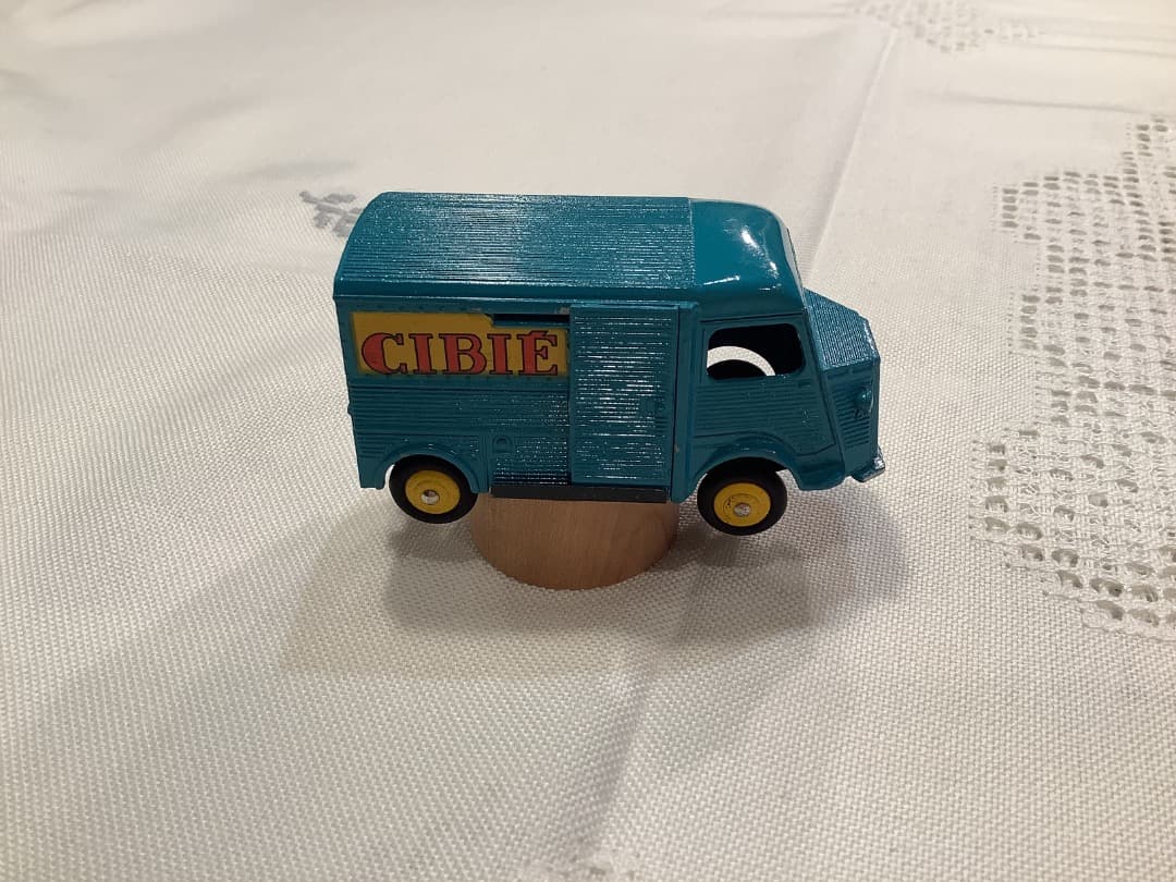 美品　激レア 仏製　DINKY TOYS CITROEN1200kg ミニカー